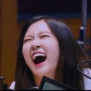 🌝 1ff187c8 femme, asiatique, rire, expression, émotionnel, visage, joyeux telegram sticker