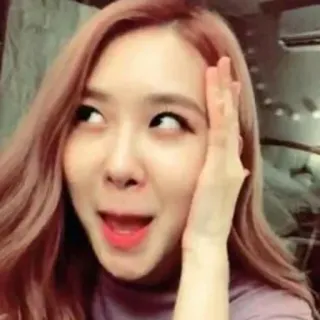 ☺️ e4c5b1ba femme, expression du visage, drôle, portrait, K-pop, rose, personne telegram sticker