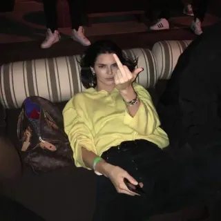 🖕 993ec4fa женщина, средний палец, обидный, жест, грубый, расстроен telegram sticker