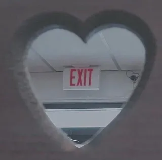 💗 989c5bf2 EXIT Знак выхода, Сердце, Форма сердца, Безопасность, Аварийный выход, Знак telegram sticker