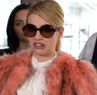 🤮 22bb0231 wanita, kacamata hitam, mantel bulu, orang, mode, ekspresi telegram sticker