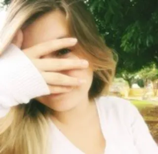 🙈 f360a6e5 woman, blond hair, person, portrait, outdoors telegram sticker