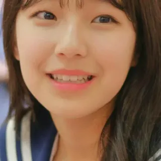 🗾 35763531 여자, 인물 사진, 미소, 사람, 얼굴 telegram sticker