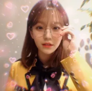 🥰 3e0350c6 여자, 안경, 하트, 귀여운, 소녀, 인물 telegram sticker