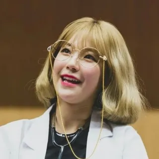 🗾 f425147f 여자, 의사, 안경, 청진기, 의료, 건강, 금발, 연구복 telegram sticker