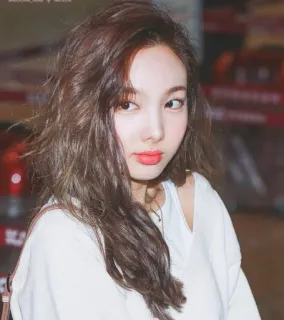 🙂 5734c9f3 Nayeon K-POP, アイドル, 歌手, Twice, ナヨン telegram sticker