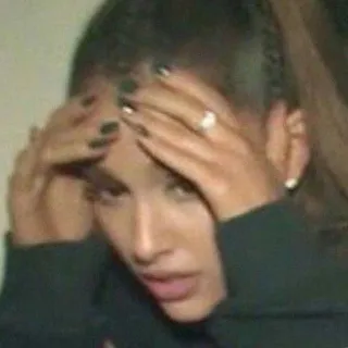 😳 8b60d12a Ariana Grande meme, stres, kelelahan, terkejut, bingung, bintang pop, selebriti whatsapp sticker