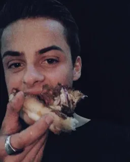 😐 23300a54 음식, 샌드위치, 먹기, 남자, 사람 telegram sticker