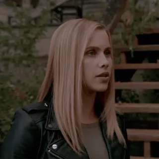 🔦 11994c29 женщина, блондинка, куртка, портрет, человек telegram sticker