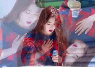 💔 143c6d4e vrouw, zangeres, microfoon, portret, rood haar, muziek telegram sticker