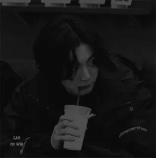 🍿 b90f392e OH WH personne, boire, noir et blanc telegram sticker