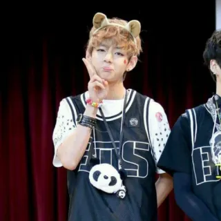 🍰 5c93fce6 V kpop, bts, v, idol, asia, pria telegram sticker