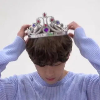 🦋 99195c77 mahkota, tiara, orang, penutup kepala, perhiasan telegram sticker