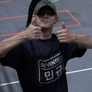 ⚡ 4059610a SEVENTEEN
민규 osoba, kpop, idol, seventeen, mingyu, kciuk w górę telegram sticker