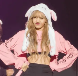 🌼 6db39349 Lisa Lisa, Blackpink, K-pop, singer, bunny hat, idol telegram sticker