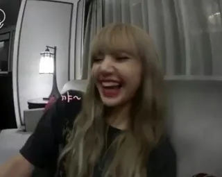 🌸 81c9786b woman, person, portrait, smiling, happy telegram sticker