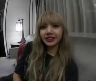 🌼 8b5844ef Lisa Lisa, Kpop, Singer, Blackpink, Idol, Female telegram sticker