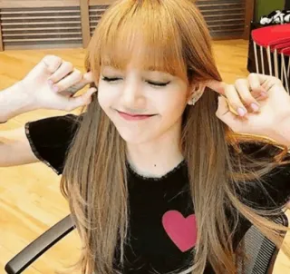 🌸 9b29306a Lisa Lisa, Kpop, Blackpink, Singer, Idol, Musician, Woman telegram sticker