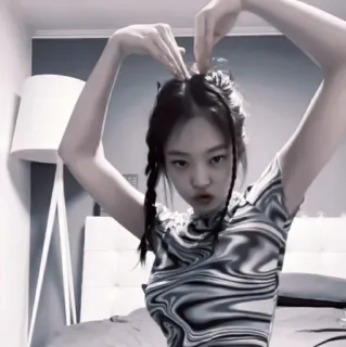 🍥 75363715 mujer, chica, persona, retrato, corazón, coreano telegram sticker