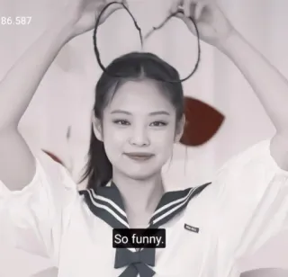 🍥 bb7c1501 So funny. mujer, gracioso, ropa, persona, chica, lindo, diadema telegram sticker