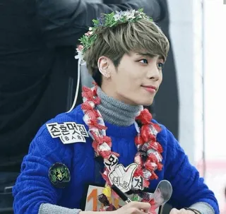 😊 043602c3 존옿맛잇 kpop, 남자, 꽃관, 목걸이, 사람, 인물 사진 telegram sticker