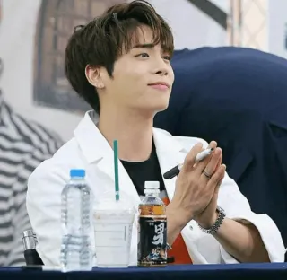 🙏 a4e084e2 telegram sticker