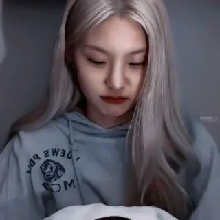 💋 4bc000d6 BAMA'S
DOG
MOM dog, pet, mama, puppy, animals, hoodie, casual, portrait whatsapp sticker