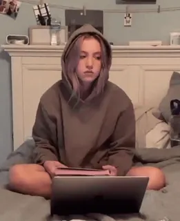 😏 46018e4e telegram sticker