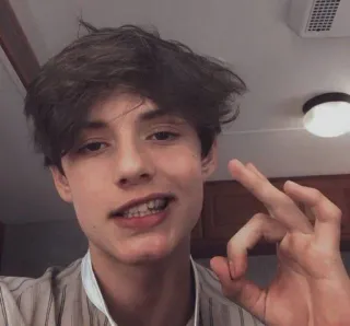 🚬 1635169f whatsapp sticker