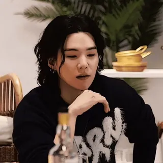 🪁 0a1cc390 Suga 韩流, 歌手, 音乐, 偶像, BTS telegram sticker