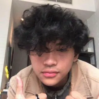 🚬 f37d4fc5 Osoba, Portret, Młody Dorosły, Na luzie, Selfie telegram sticker