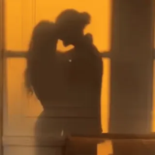 @Gifs_Gallery ʀᴏᴍᴀɴᴛɪᴄ ᴘᴀᴄᴋ 🐣💖 :: @fStikBot telegram stickers