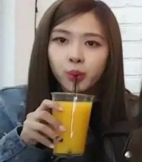 🌸 2da535d2 orang, minum, jus, wanita, potret telegram sticker