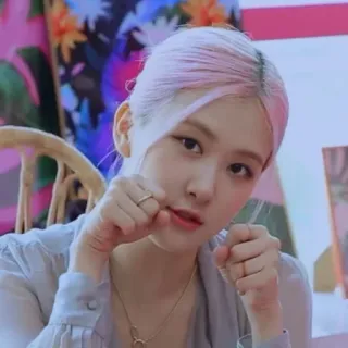 🌸 5b956061 wanita, wajah, potret, rambut merah muda, orang, muda, gadis telegram sticker