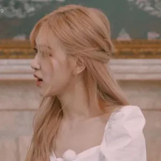 🌸 a41fb328 wanita, potret, orang, rambut pirang, profil, wajah telegram sticker