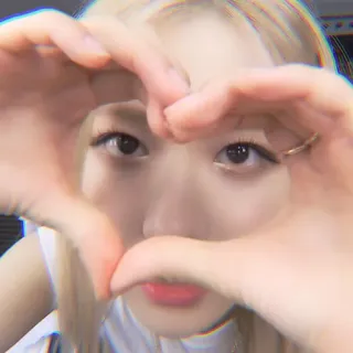 🍭 1f4dfd44 coeur, amour, fille, coréen, mignon, sourire, portrait telegram sticker