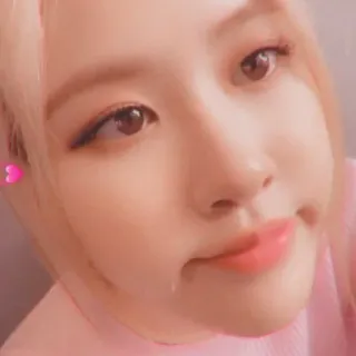 🍯 35b27cba personne, femme, visage, portrait, beauté, selfie telegram sticker