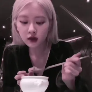 🏩 e57c1f4a еда, пища, человек, палочки для еды, миска whatsapp sticker