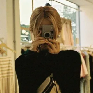 🐰 a733f812 mulher, câmera, selfie, espelho, roupa telegram sticker