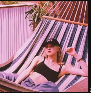 😎 68a7b955 Frau, Hängematte, Entspannung, Casual, Hut, Outdoor whatsapp sticker