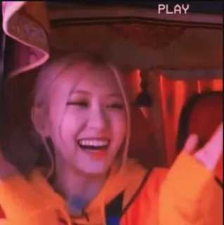 😄 75c9e202 PLAY Frau, Lächeln, Orange, Glücklich, Spielen whatsapp sticker