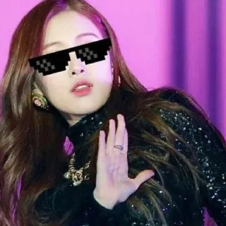 🌹 bb5f1633 kacamata hitam, kpop, meme, potret, wanita whatsapp sticker