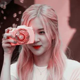 🌹 98c2c6f3 Rosé kpop, rose, blackpink, penyanyi, idola, gelembung, kamera, wanita telegram sticker