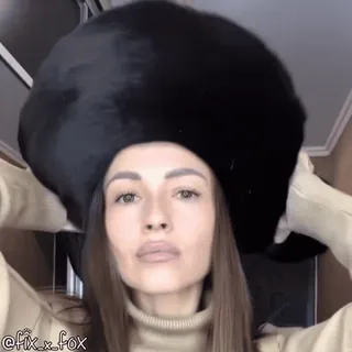 😃 f53a4f9d @fix_x_fox kobieta, kapelusz, portret, moda, styl telegram sticker