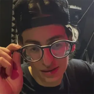 😳 7eb669d4 telegram sticker