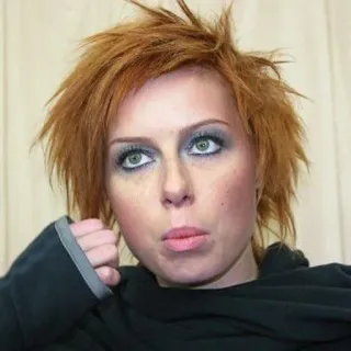 👩‍🦰 b6e02806 telegram sticker