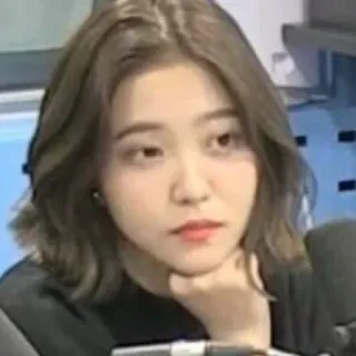 🍒 ca11bed2 mulher, pessoa, retrato, rosto, pensativa, séria whatsapp sticker