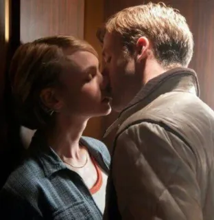 ❤️ 4e86f180 lãng mạn, hôn, cặp đôi, tình yêu, tình cảm telegram sticker