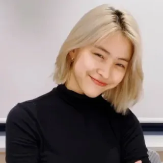 🍒 38773a7e женщина, портрет, блондинка, улыбка, человек, женский whatsapp sticker