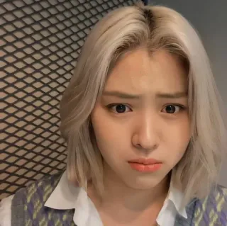 🍒 810bfeae человек, женщина, портрет, светлые волосы, корейский, айдол whatsapp sticker